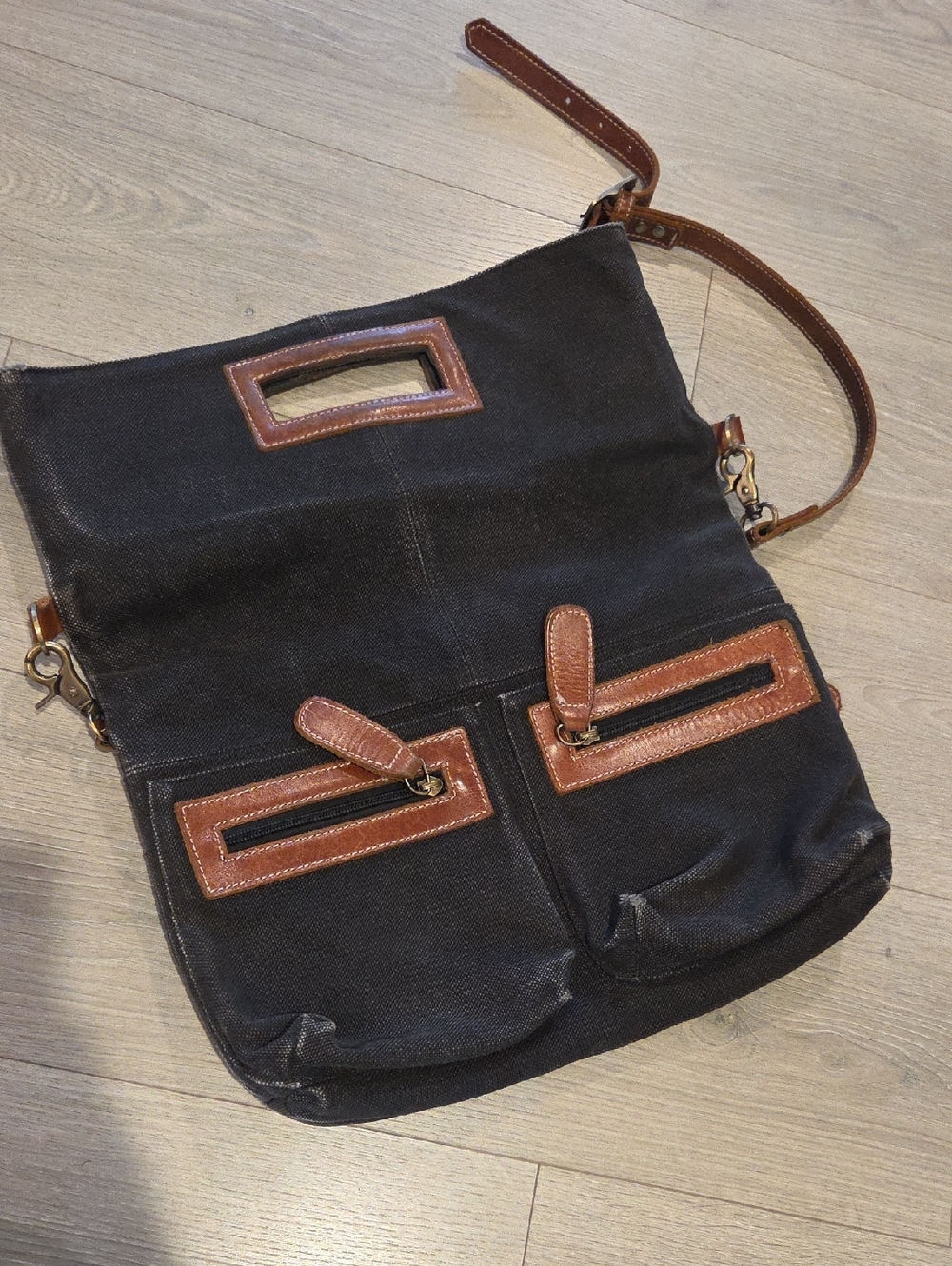 Fredd + Basha Bag - Picture 7 of 8
